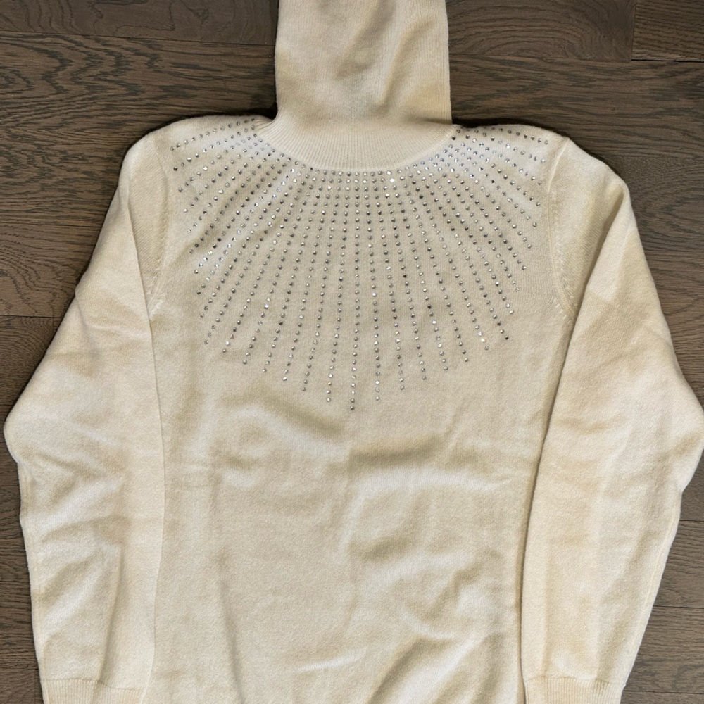 Sofia cashmere turtleneck white lightweight sweater in size large.